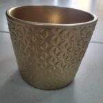 Vas ceramic auriu cu model