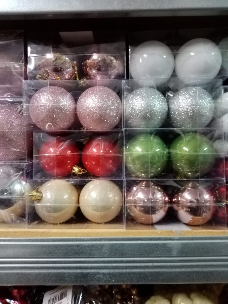 Set de 6 globuri de Crăciun 6cm Set de 6 globuri de Crăciun 6cm