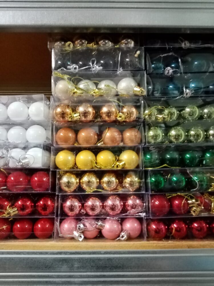 Set de 12 globuri de Crăciun de 2,5 cm Set de 12 globuri de Crăciun de 2,5 cm